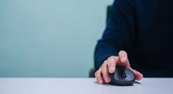 man clicking on mouse website no menu